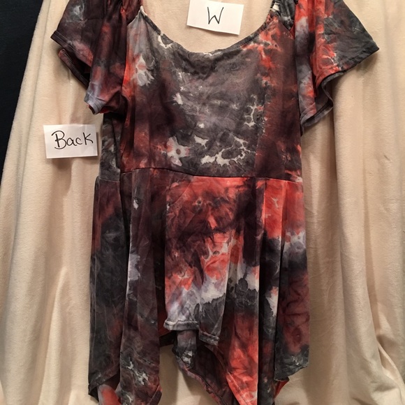 Top - Picture 2 of 2